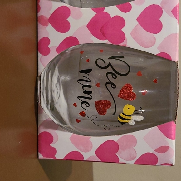 New! Set of two Stemless Wine Glasses - Picture 3 of 10